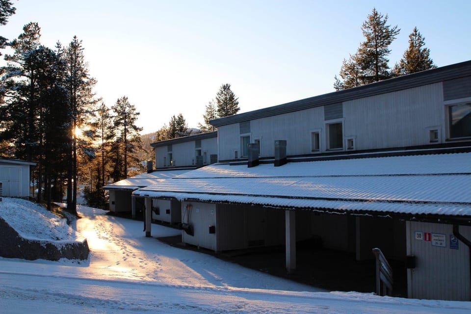 Property building, Natural landscape, Winter