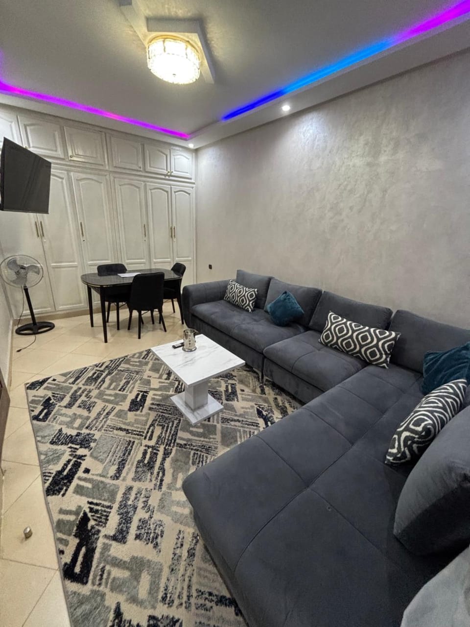 TV and multimedia, Living room, Seating area