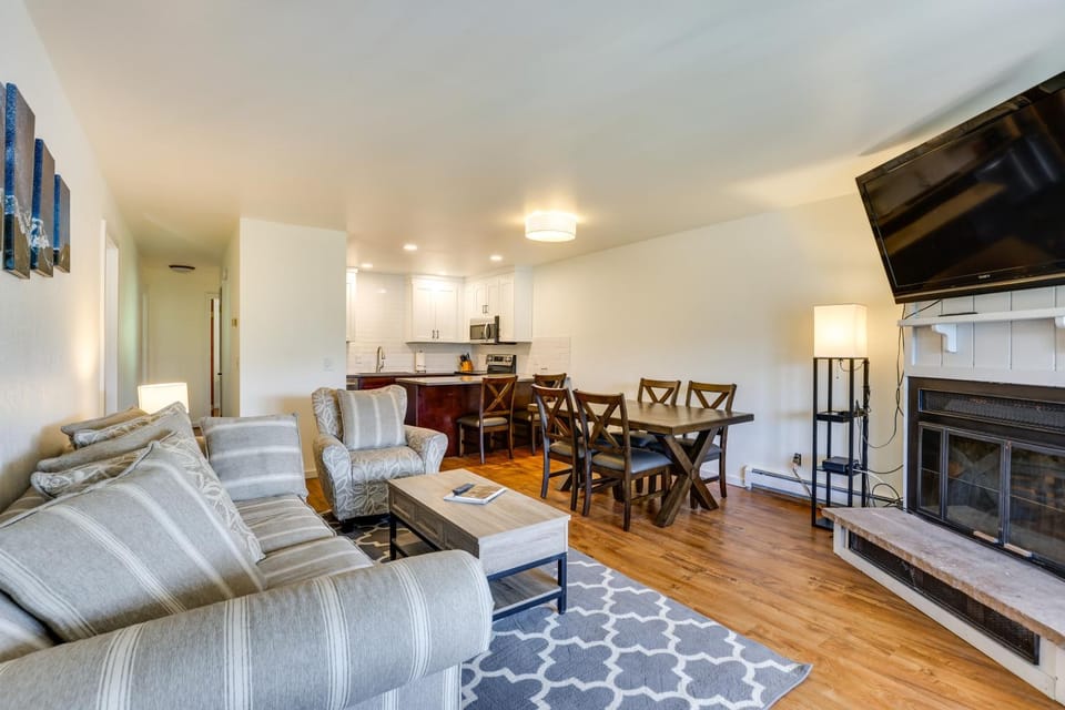 Fraser Condo Rental w/ Balcony, Mountain Views! House in Fraser