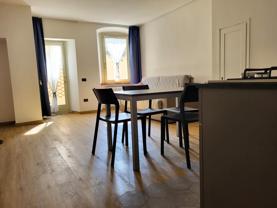 Kitchen or kitchenette, Living room, Dining area