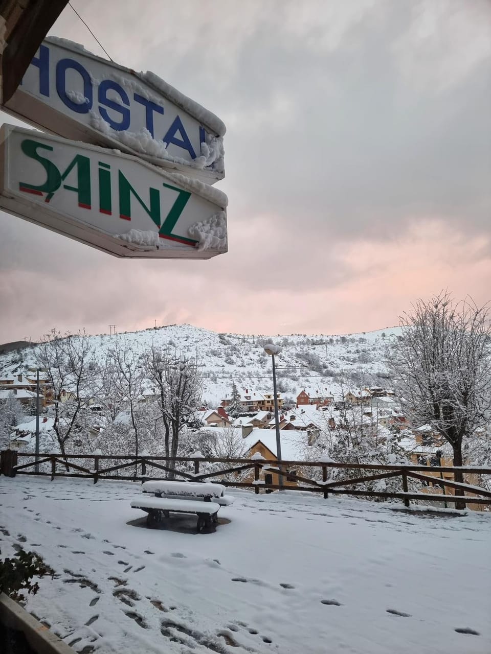 Restaurant/places to eat, Day, Natural landscape, Winter, View (from property/room), City view, Mountain view