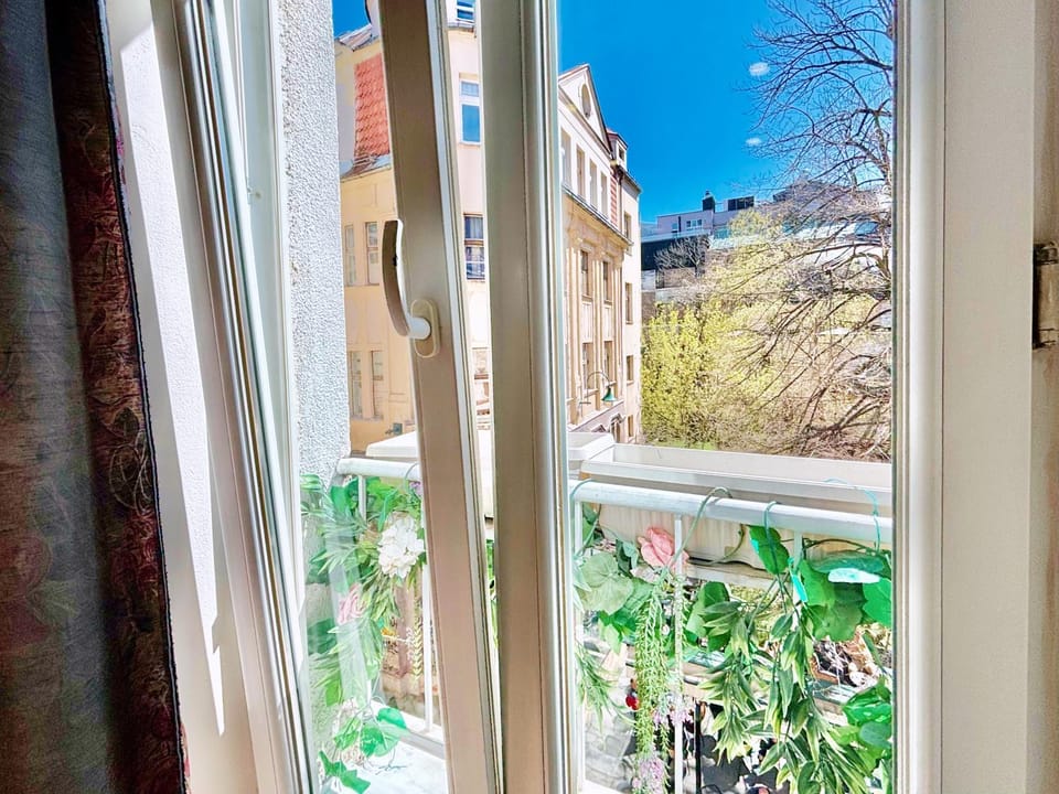 Spring, Day, View (from property/room), View (from property/room), Balcony/Terrace