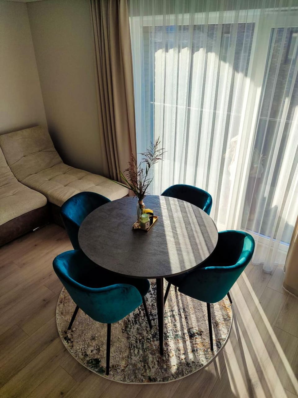 Living room, Seating area, Dining area
