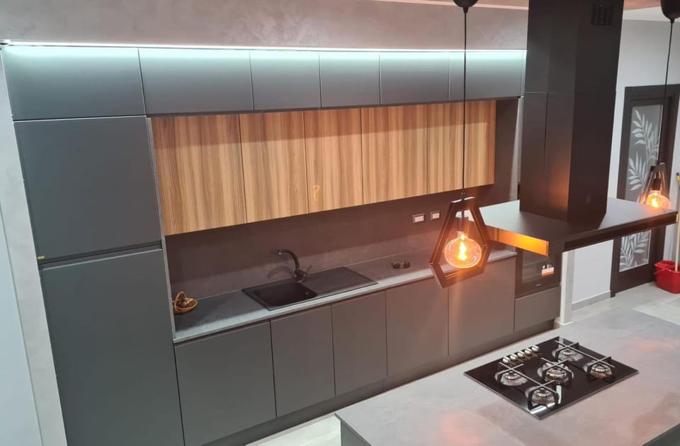 Kitchen or kitchenette, Communal kitchen