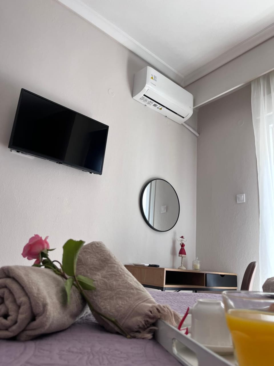 TV and multimedia, air conditioner