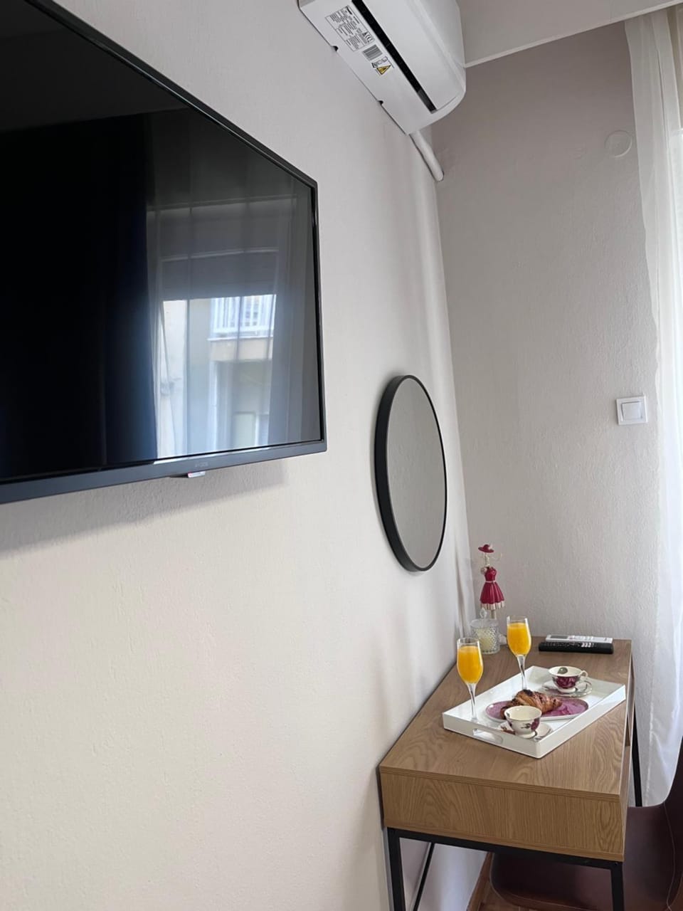 TV and multimedia, air conditioner