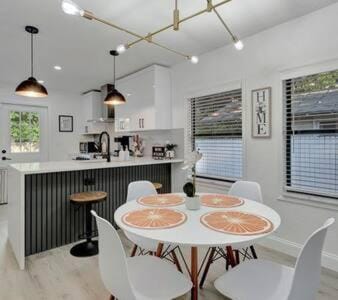 Family Fun & Backyard Oasis Hot Tub Games & BBQ House in St Petersburg