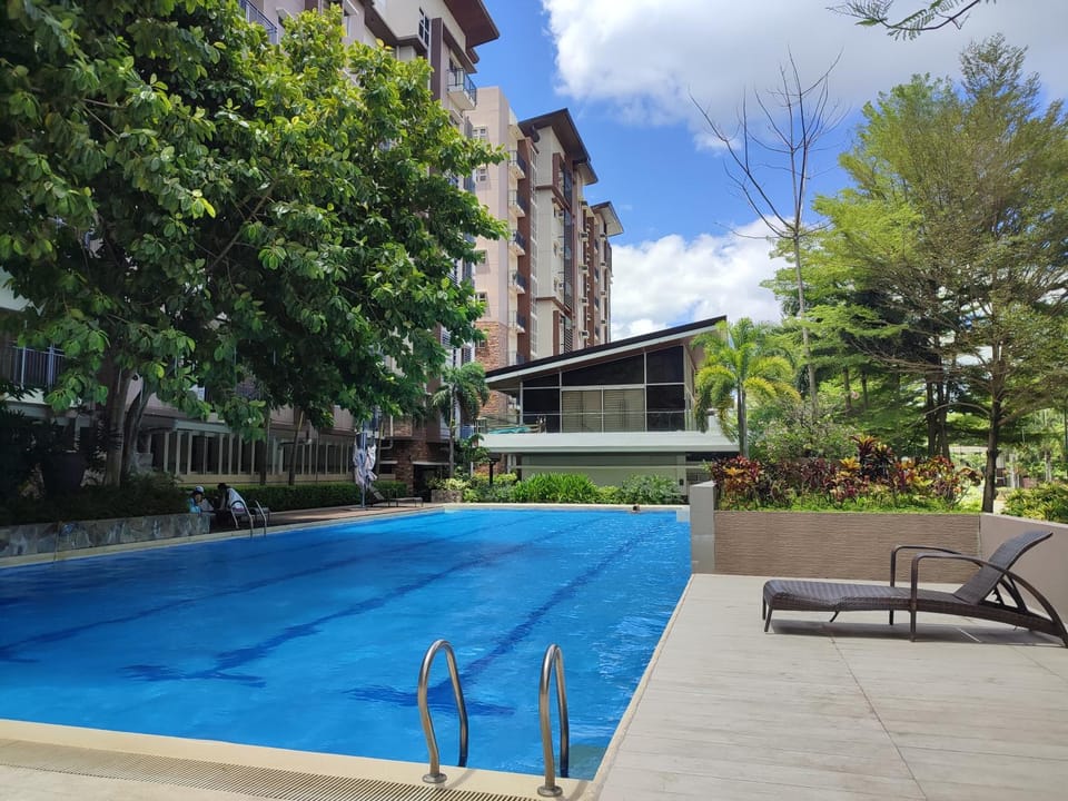Pool view, Swimming pool, sunbed