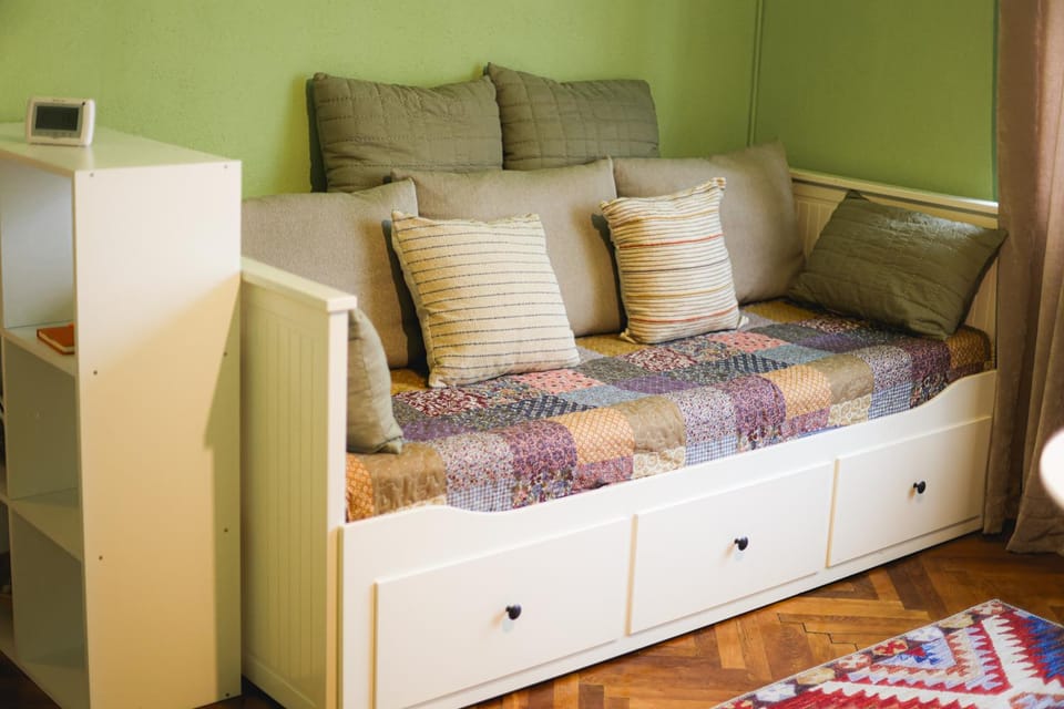 Bed, Living room, Photo of the whole room, Seating area, Bedroom, wardrobe