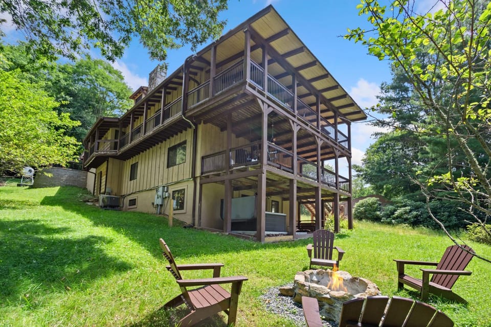 Banner Barn House in Banner Elk