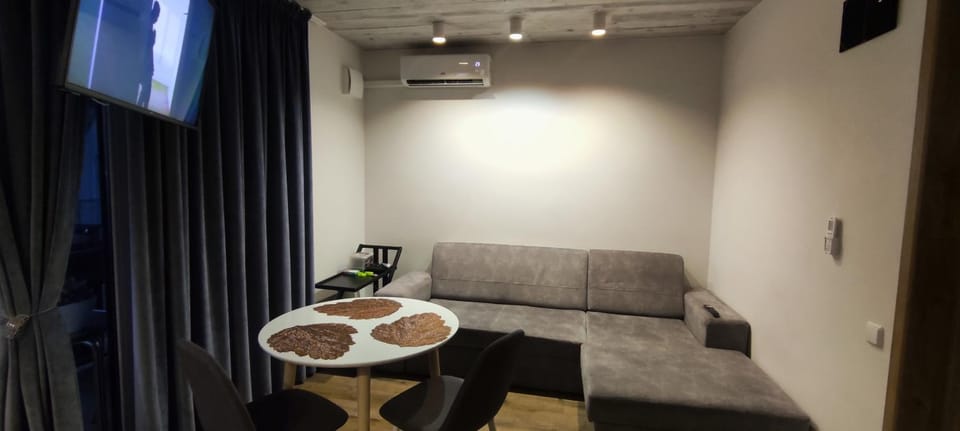 TV and multimedia, Living room, air conditioner