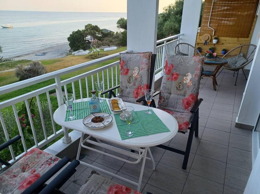 Απέραντο γαλάζιο Le grand blue Apartment in Halkidiki