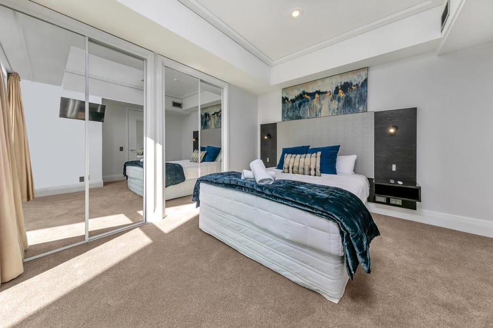 Bed, Photo of the whole room, Bedroom, towels, wardrobe
