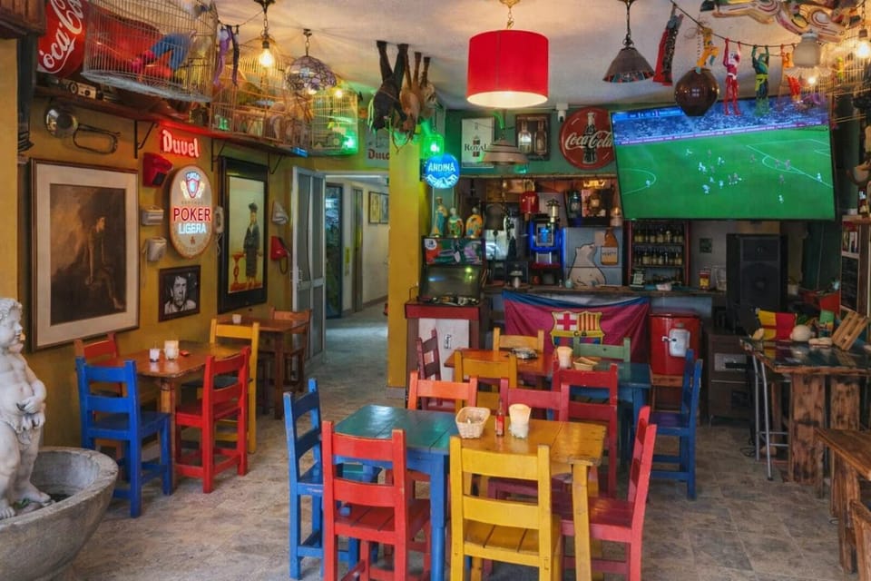 Restaurant/places to eat, Communal lounge/ TV room, TV and multimedia, Lounge or bar, Evening entertainment