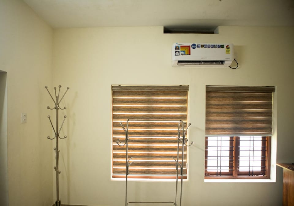 Bedroom, air conditioner