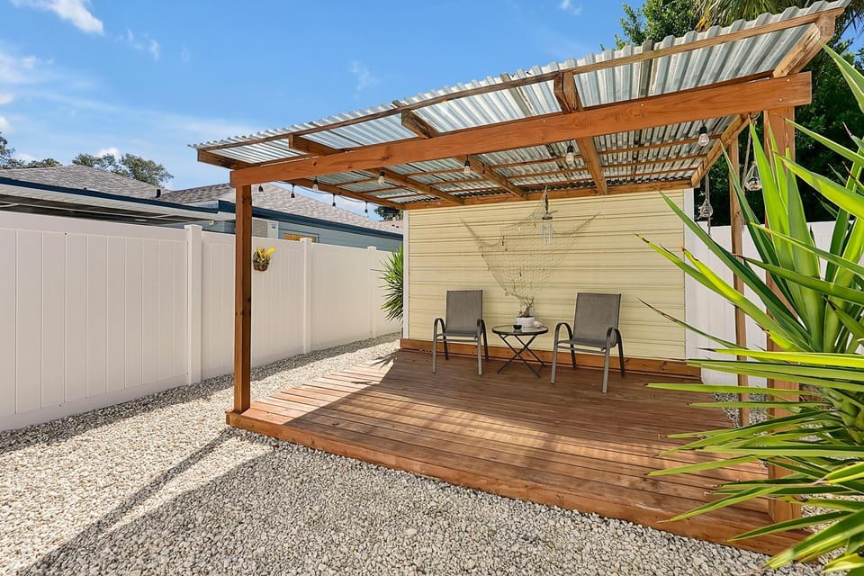 Property building, Patio, Garden, View (from property/room), Balcony/Terrace, Garden view