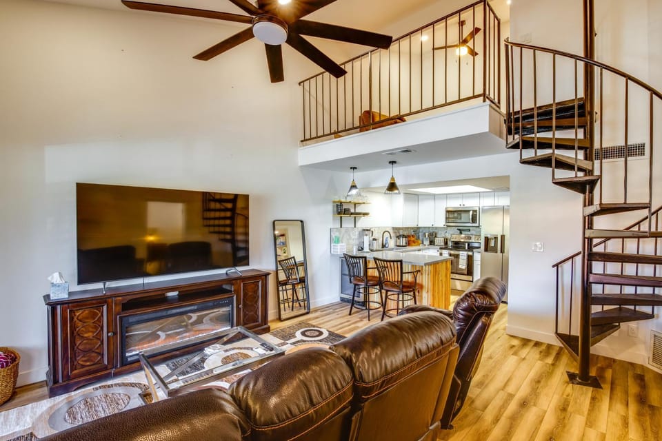 Chandler Vacation Rental w/ Pool & Hot Tub Access House in Chandler