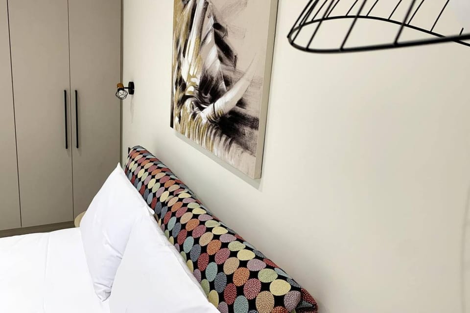 Bed, Photo of the whole room, Decorative detail, Bedroom