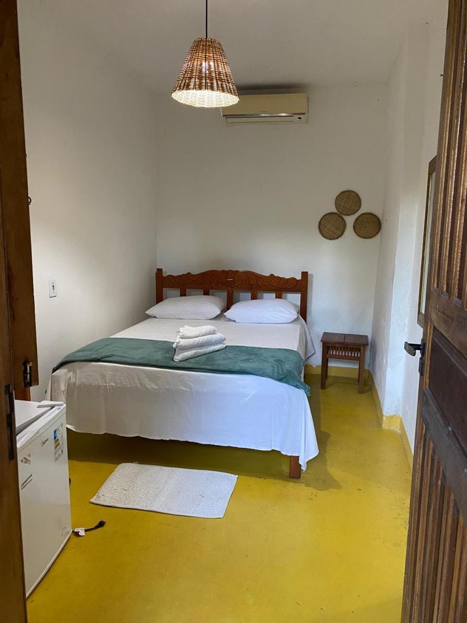 Bed, Photo of the whole room, Bedroom, air conditioner