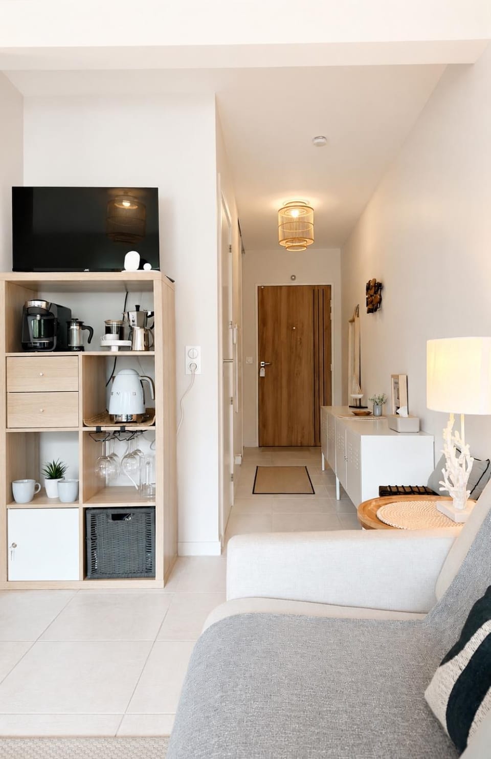 TV and multimedia, wardrobe