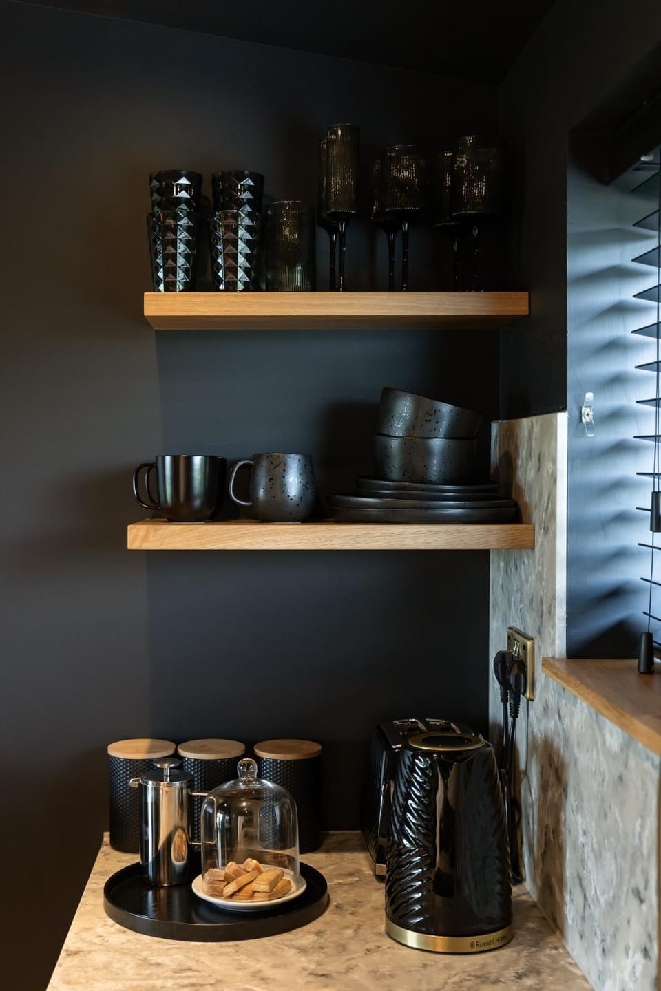 Coffee/tea facilities, Kitchen or kitchenette