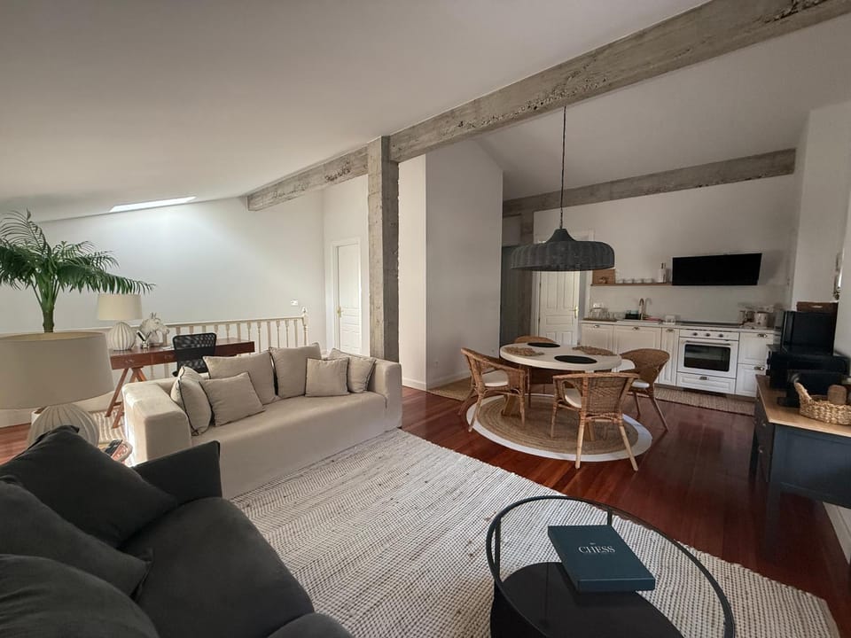 Communal lounge/ TV room, Kitchen or kitchenette, Seating area, Dining area