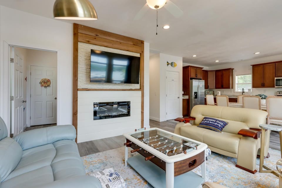 Private Dock and Fire Pit Lake of the Ozarks Home! House in Lake of the Ozarks