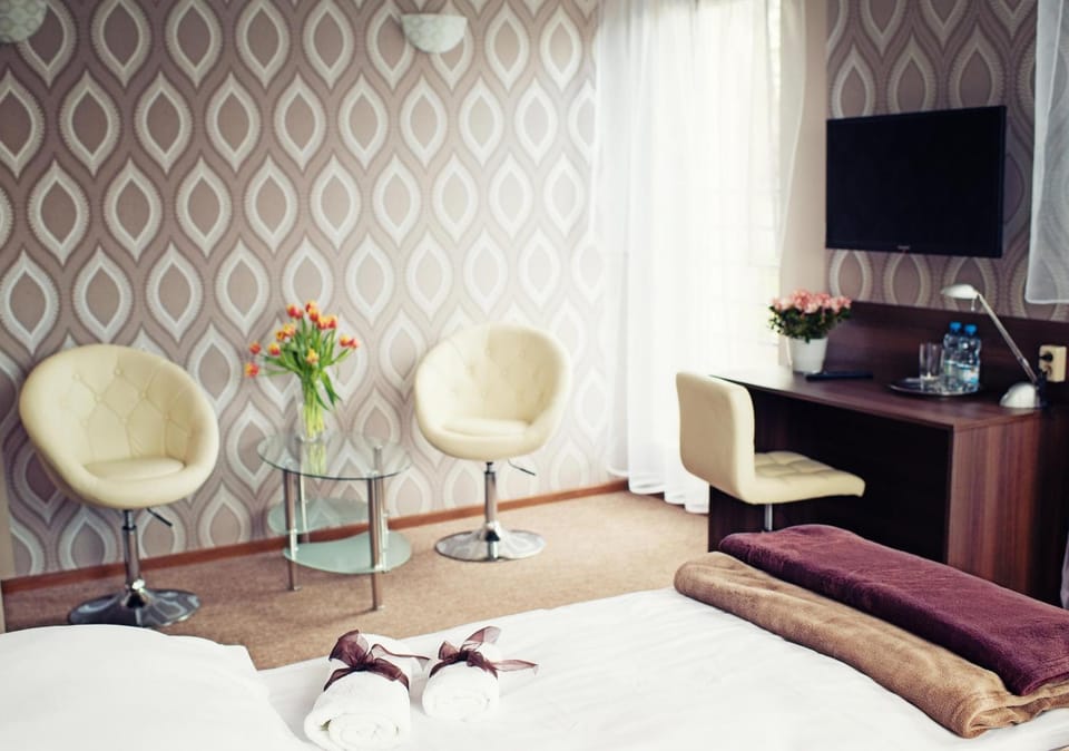 Bathroom, Living room, Photo of the whole room, Bedroom, Drinks