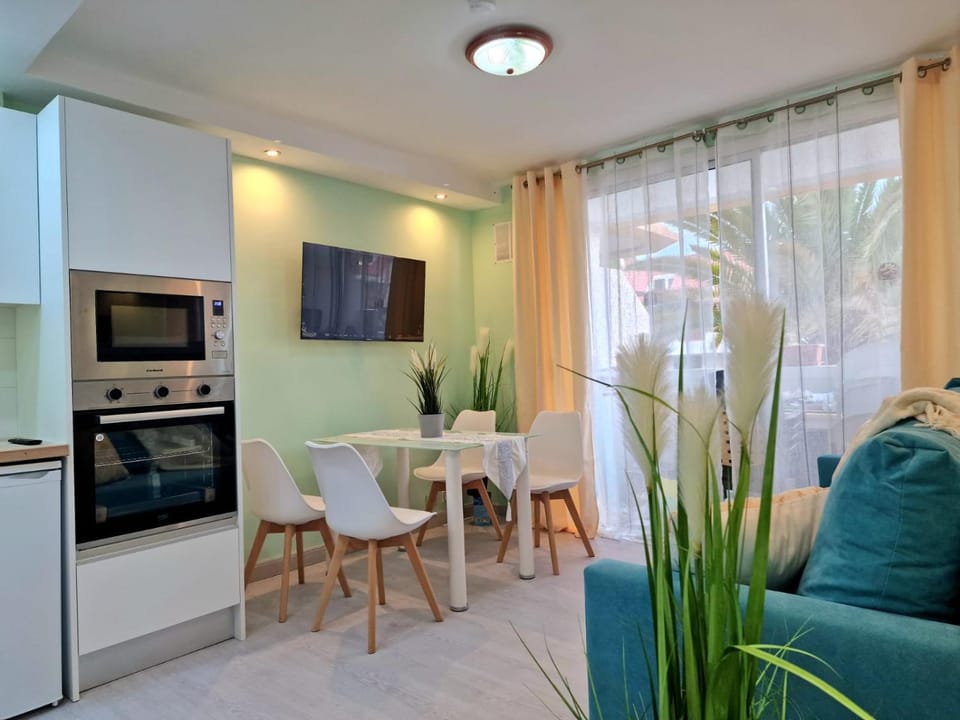 TV and multimedia, Dining area, minibar, pet friendly