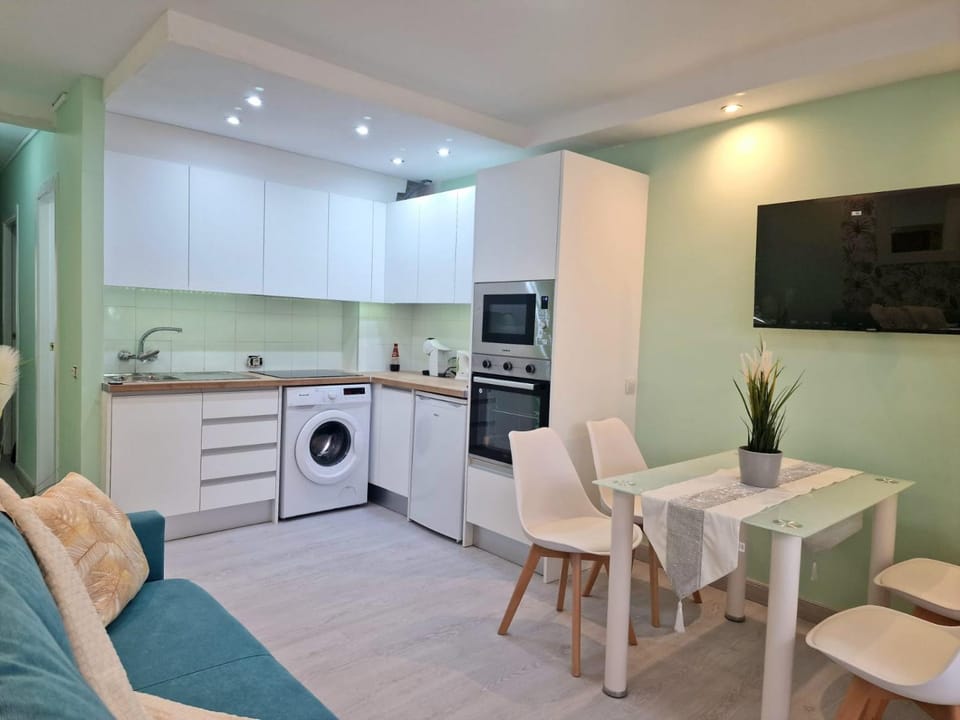 TV and multimedia, Kitchen or kitchenette, Dining area, minibar, pet friendly, stove