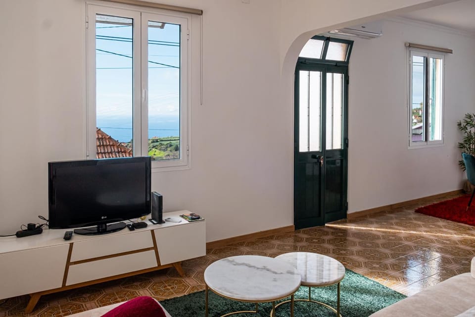 Ponta do Sol hills view 2BR Apartment in Madeira District