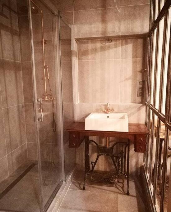 Shower, Bathroom