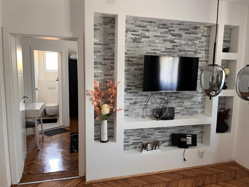 Apartman Žanić Ogulin with pool and jacuzzy Apartment in Primorje-Gorski Kotar County