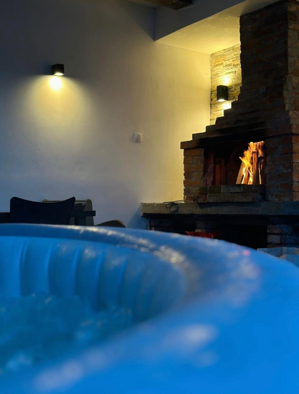 Apartman Žanić Ogulin jacuzzy u zatvorenom hidromasažna kada i kamin Apartment in Croatia