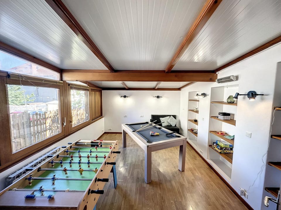 Billiard, Game Room, Table tennis