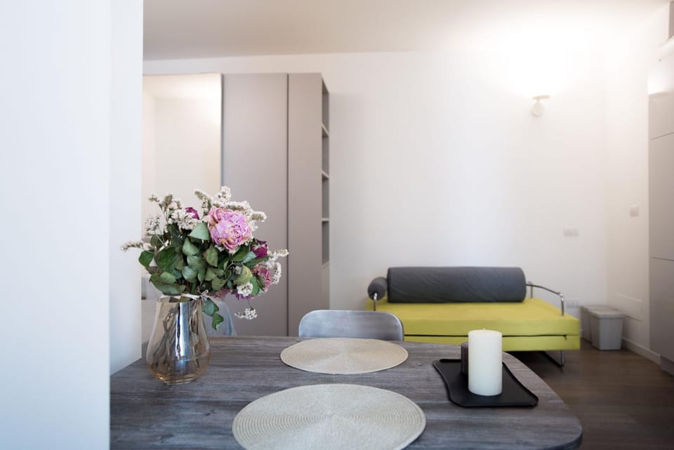 Artstay - Central Apartment Duomo, Spiga, Near Metro M1 Apartment in Milan