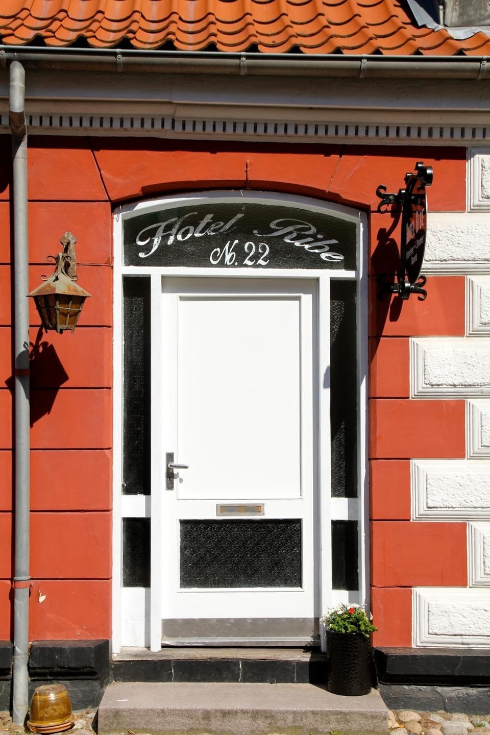 Facade/entrance, Property logo or sign, Street view