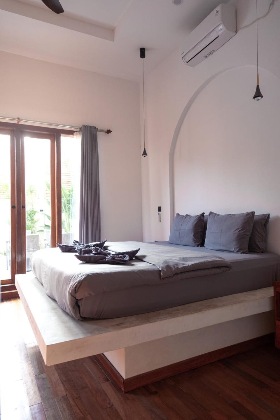 Bed, Bedroom, air conditioner