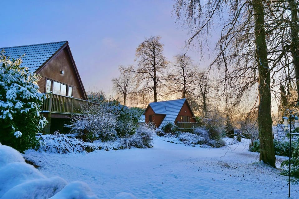 Property building, Day, Natural landscape, Winter, View (from property/room), Time of day