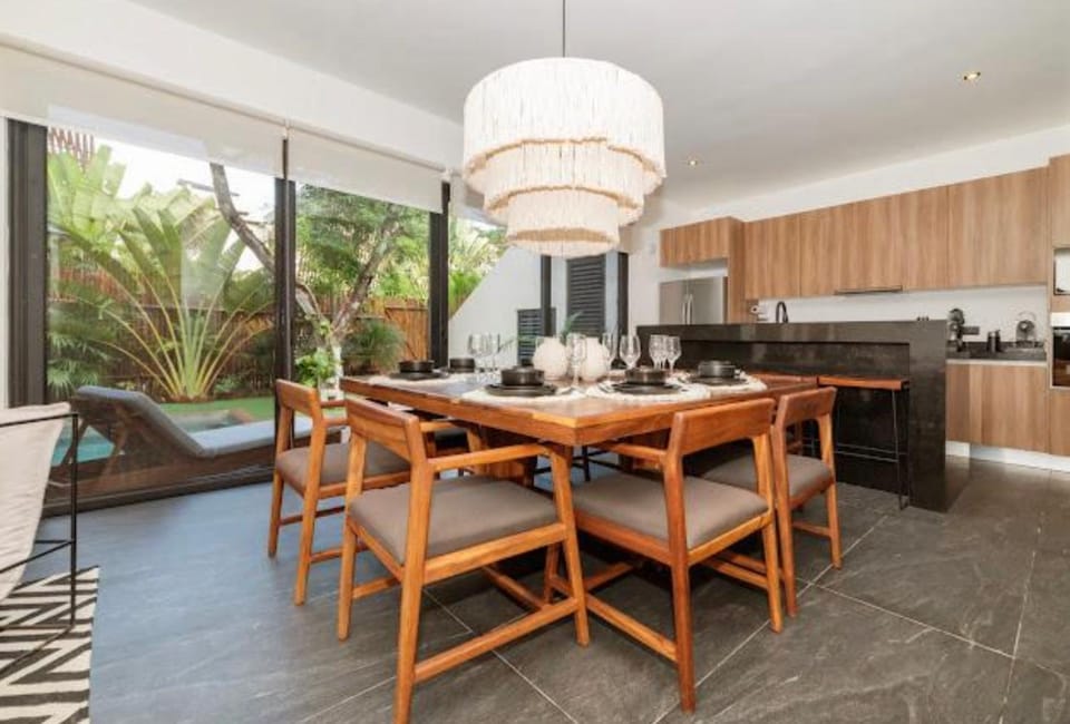 Garden, Kitchen or kitchenette, Dining area