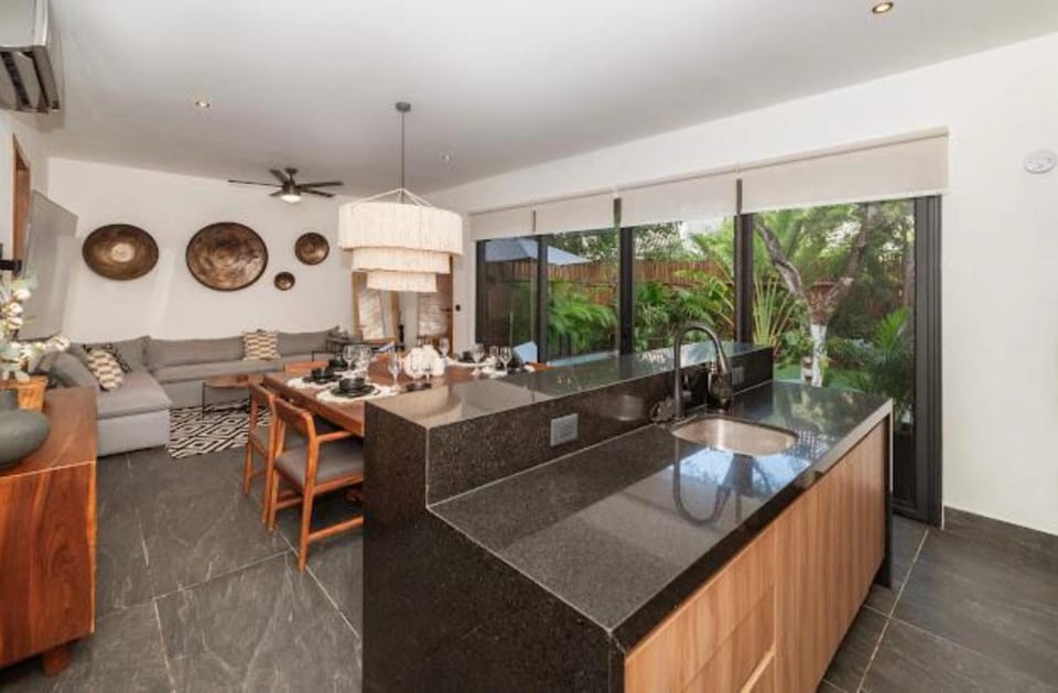 Living room, Lounge or bar, Communal kitchen