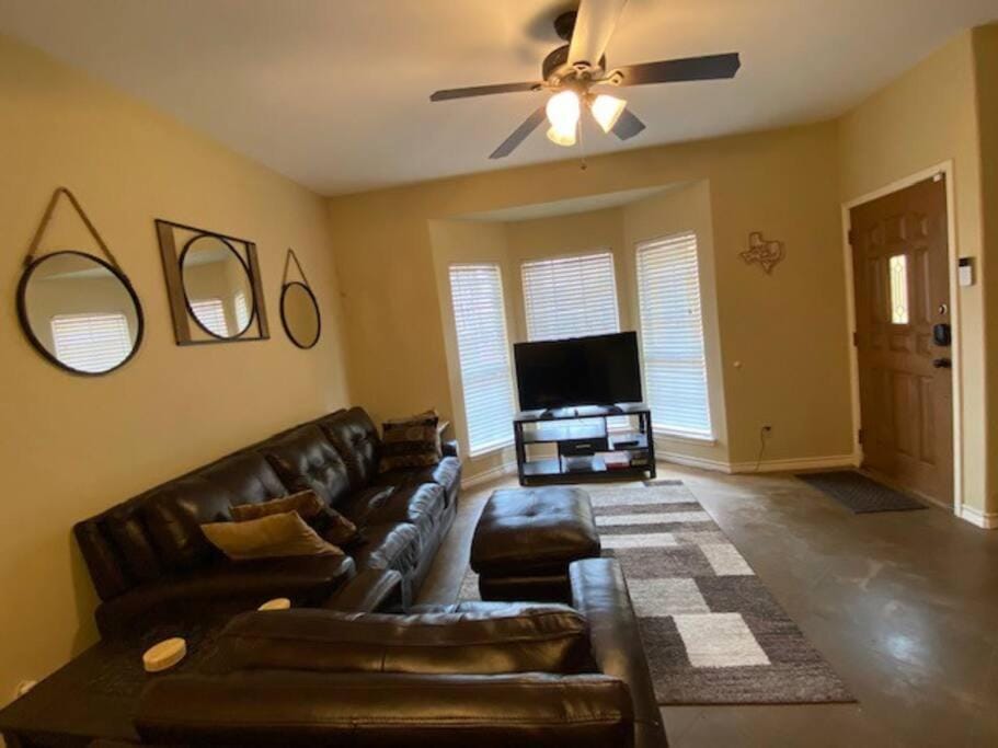 Cozy Coastal Condo Apartment in North Padre Island