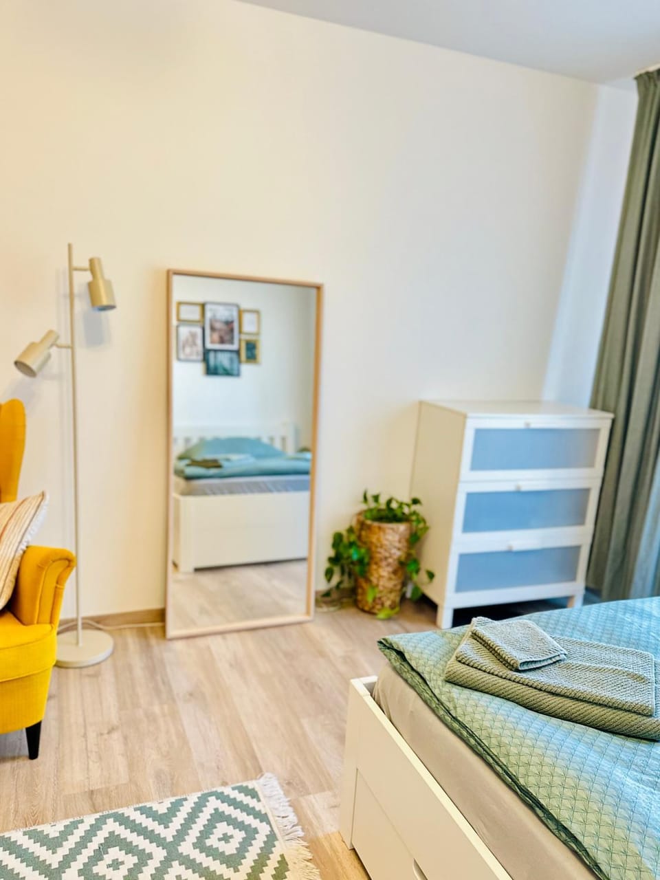 Living room, Bedroom