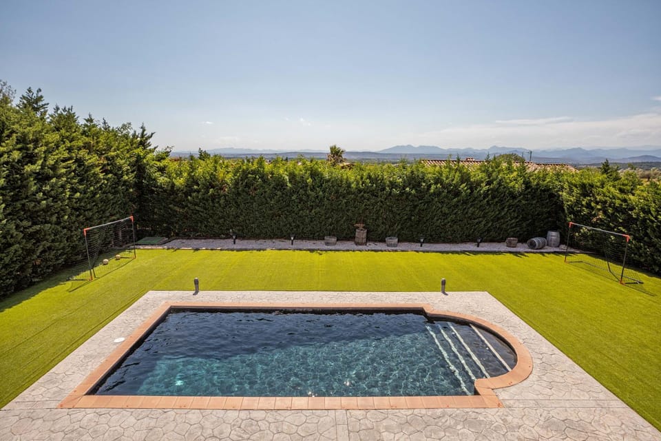 Pool view, Swimming pool
