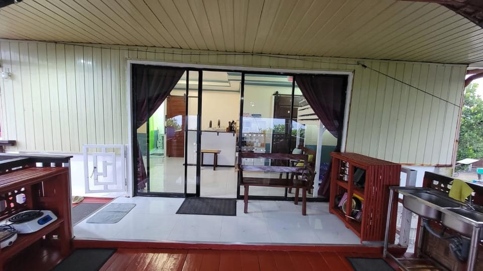 Mayets Seaside Treehouse House in Caraga