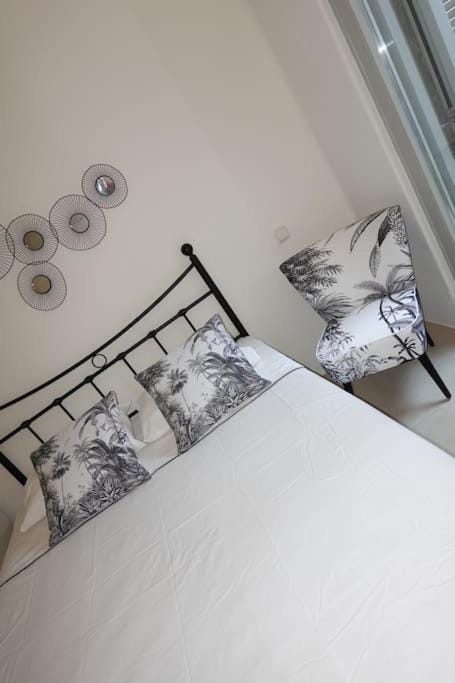 Miss Valentina-Modern Stone Villa in Aegina Villa in Islands