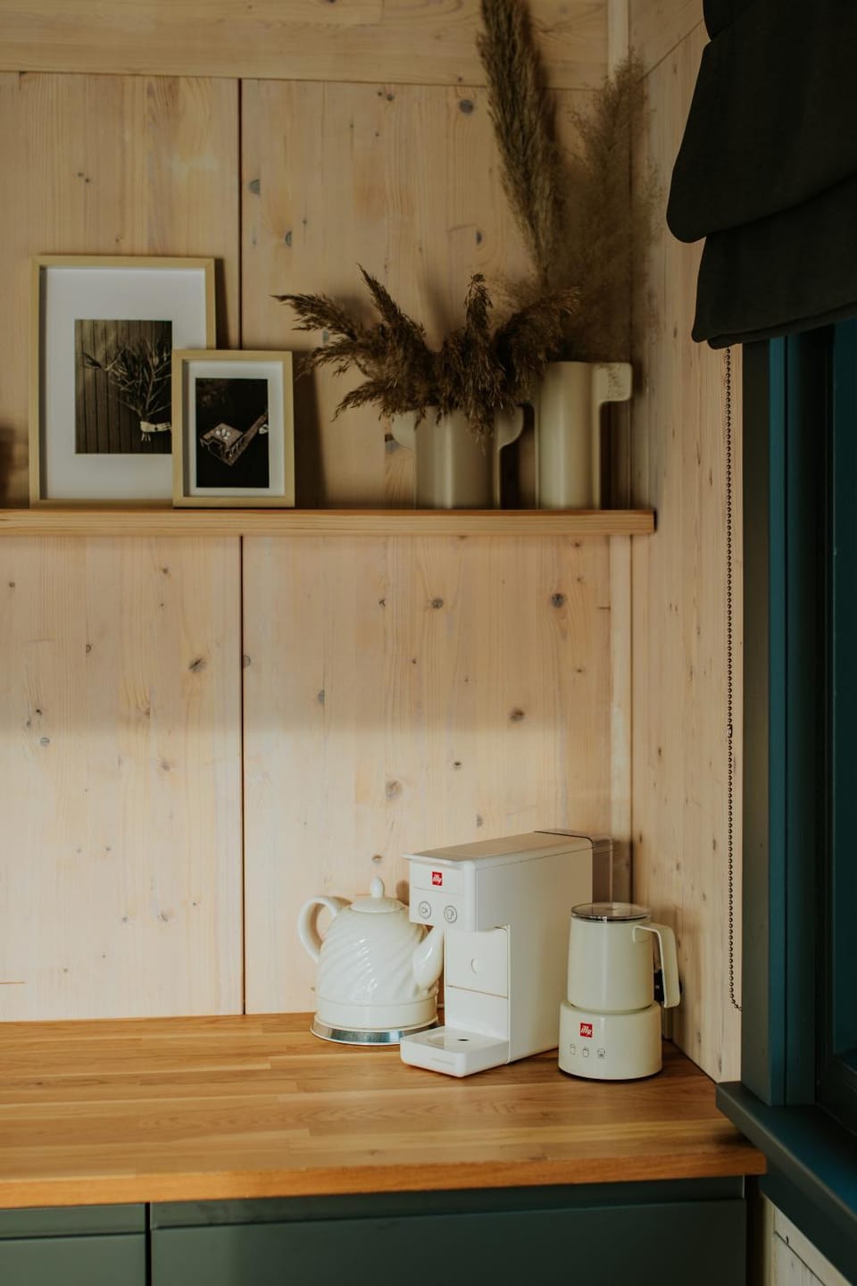 Kitchen or kitchenette, kitchen