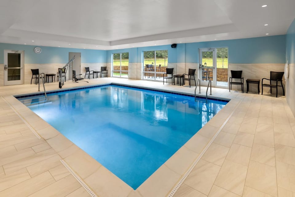 Swimming pool