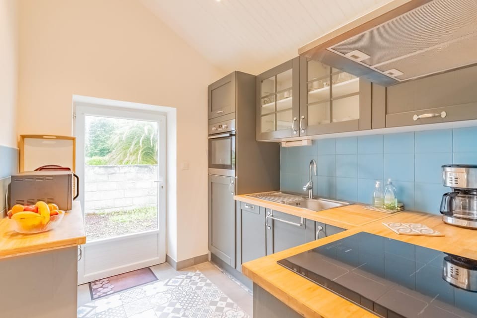 Kitchen or kitchenette, dishwasher, minibar, pet friendly, stove, toaster