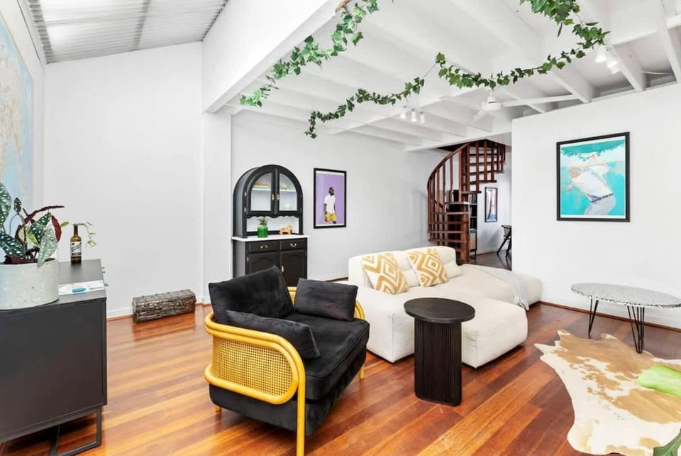 5 North Freo 2BR Supercool Pad & Parking House in Perth